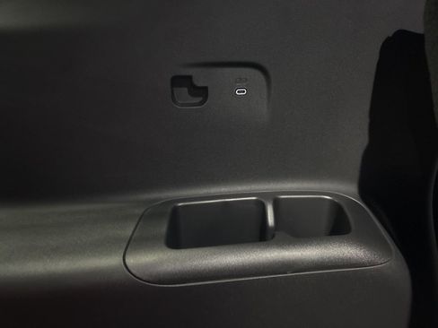 New 2026 Chevrolet Traverse LT image 21