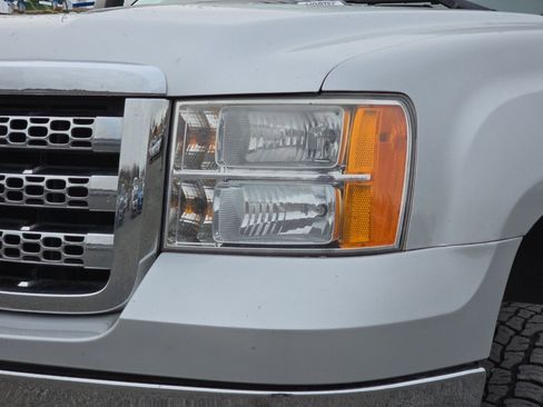 Used 2012 GMC Sierra 2500 SLE w/ SLE Preferred Package image 47