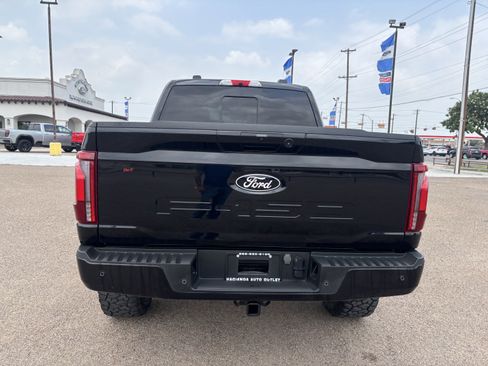 Certified 2024 Ford F150 Platinum w/ FX4 Off-Road Package AWD/4WD image 3