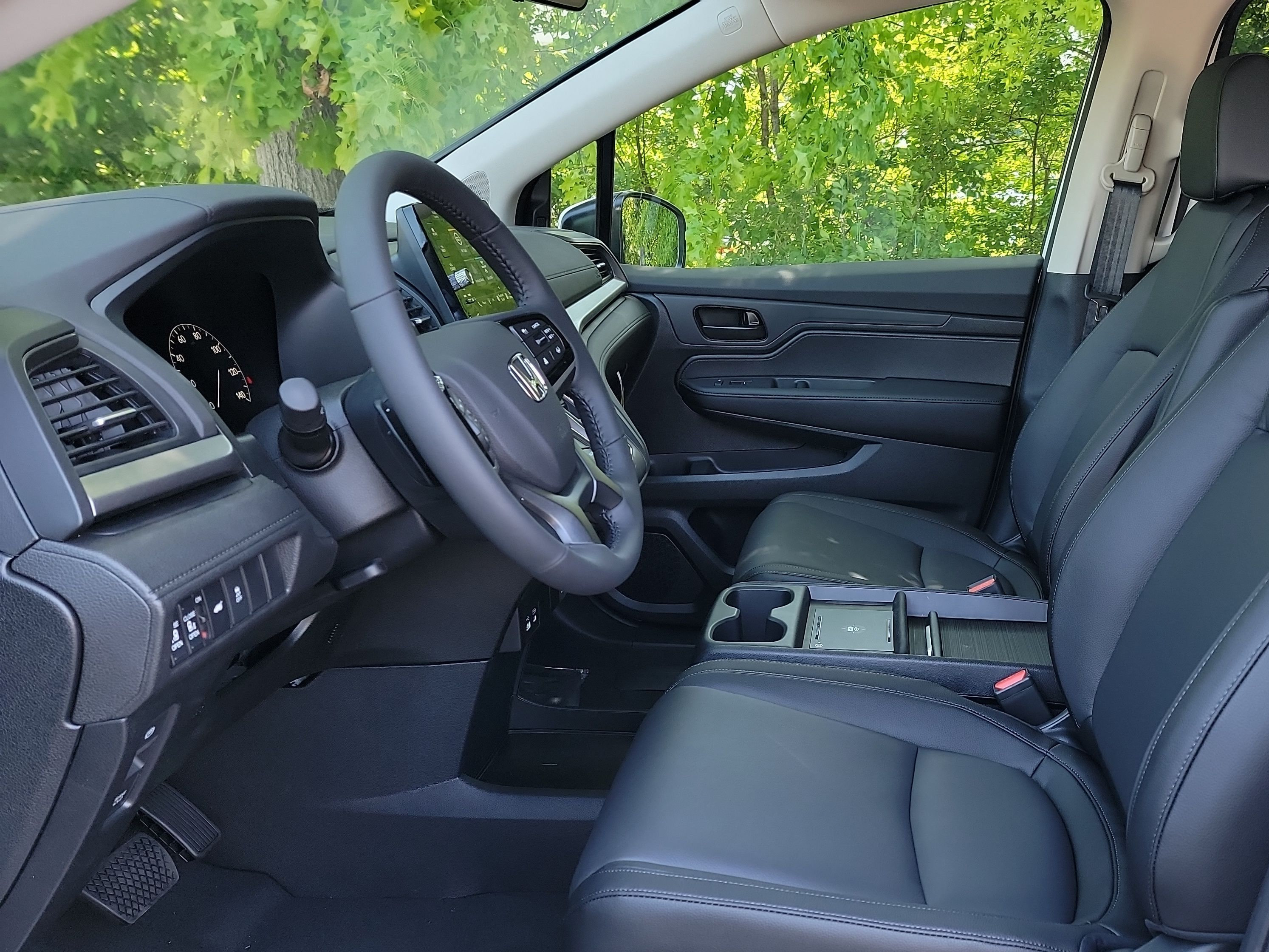 New 2027 Honda Odyssey Elite image 4