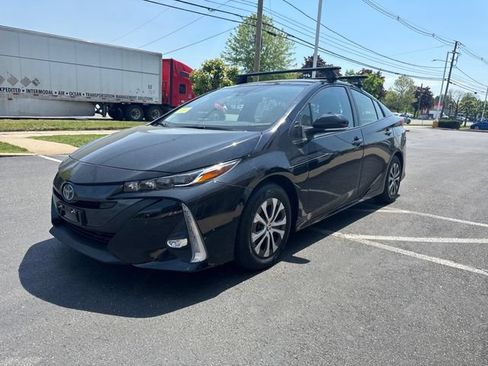 Used 2022 Toyota Prius Prime Limited FWD image 8