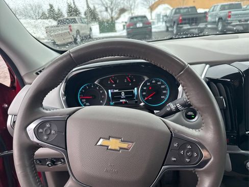 Used 2018 Chevrolet Traverse LT image 12