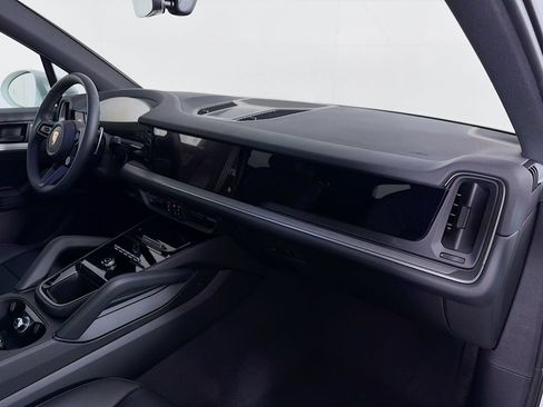 New 2026 Porsche Cayenne AWD/4WD image 31