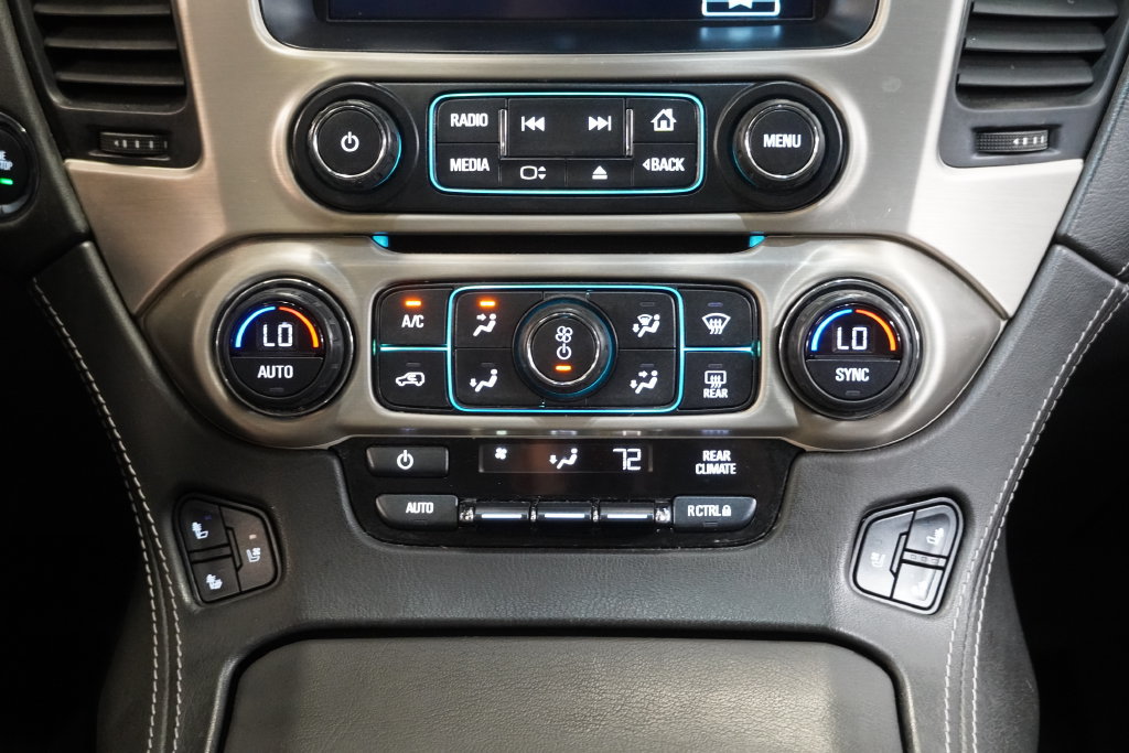 Used 2020 GMC Yukon XL Denali w/ Denali Premium Package AWD/4WD image 26