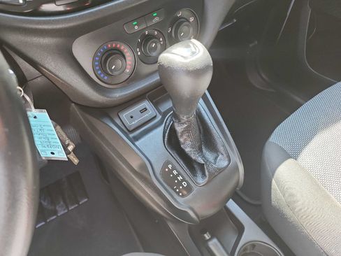 Used 2019 RAM ProMaster City Tradesman FWD image 21