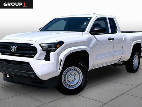 Used 2024 Toyota Tacoma SR image 1