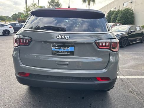 Used 2023 Jeep Compass Sport AWD/4WD image 4