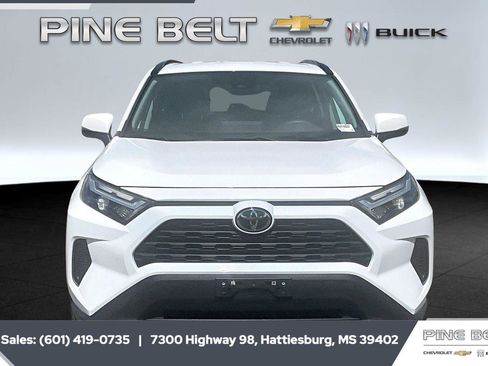 Used 2025 Toyota RAV4 XLE image 3