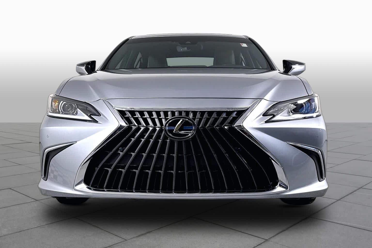 Used 2025 Lexus ES 350 w/ Premium Package FWD image 3