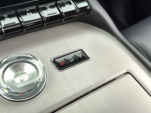 New 2025 Lincoln Navigator L Reserve w/ Jet Appearance Package image 28