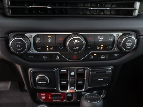 New 2026 Jeep Gladiator Mojave AWD/4WD image 8