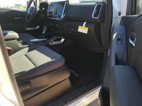 New 2026 Nissan Frontier SV w/ SV Convenience Package RWD image 13