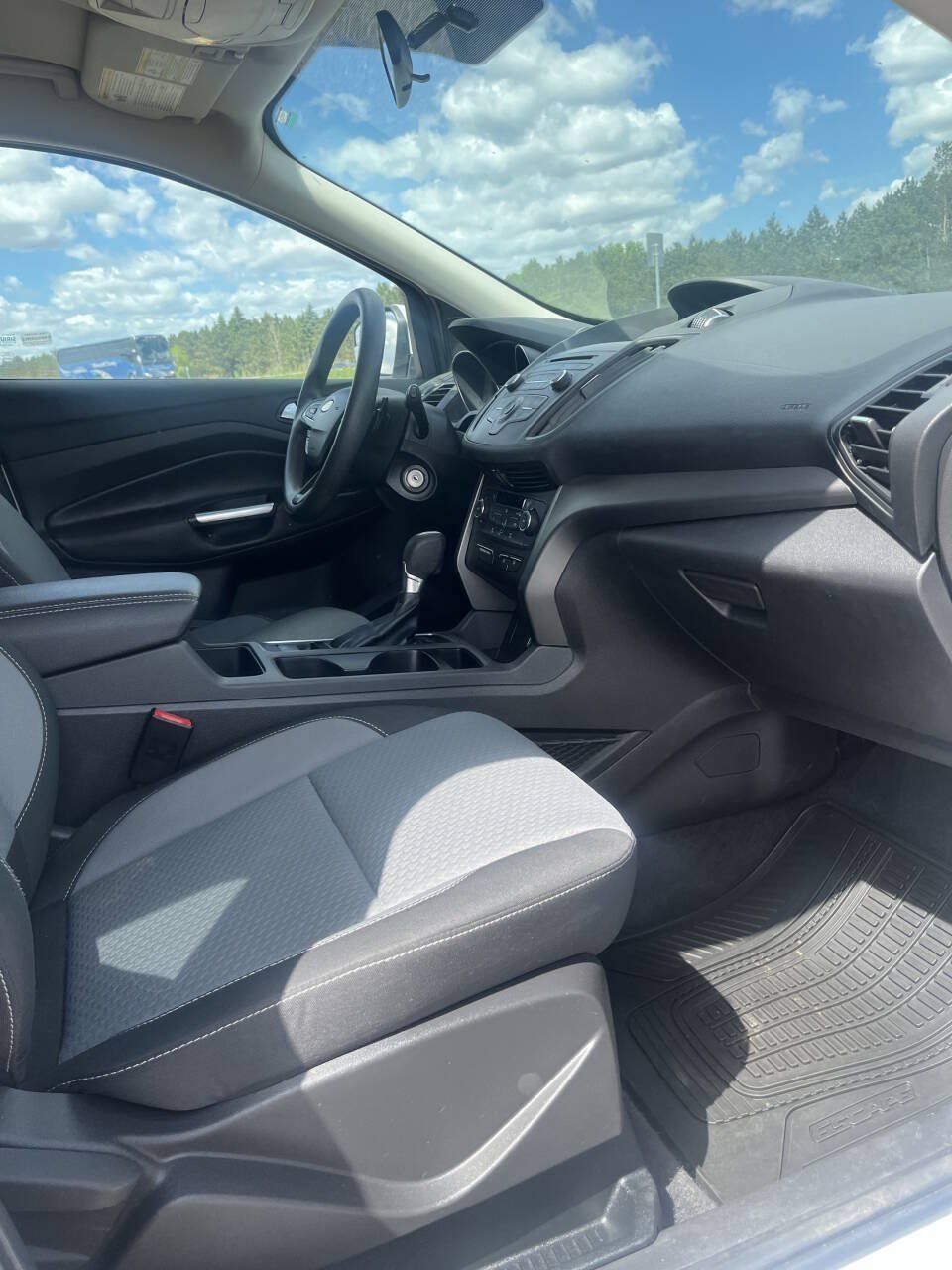 Used 2017 Ford Escape SE AWD/4WD image 12
