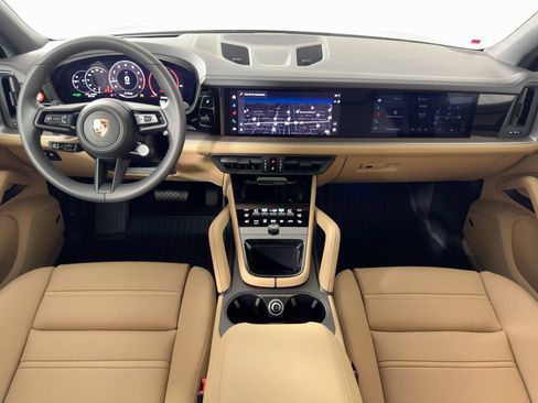 Certified 2026 Porsche Cayenne AWD/4WD image 16