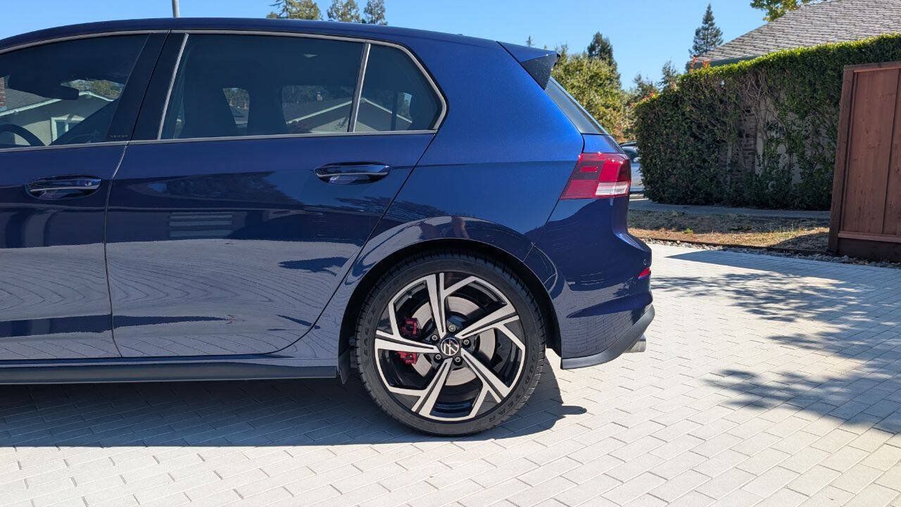 Used 2024 Volkswagen GTI SE FWD image 10
