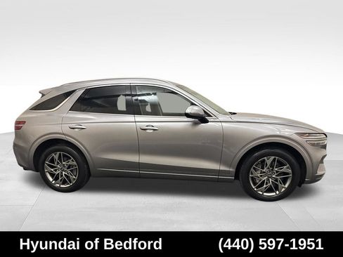 Used 2023 Genesis GV70 2.5T w/ Select Package AWD/4WD image 4