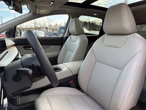 Used 2025 Nissan Murano SL w/ Cargo Package image 12