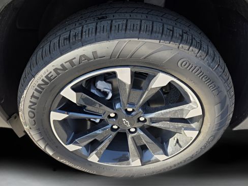 New 2026 Chevrolet Equinox RS w/ Convenience Package III FWD image 30