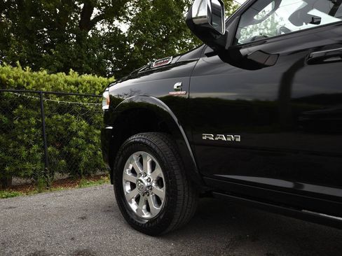 Used 2022 RAM 3500 Laramie AWD/4WD image 9