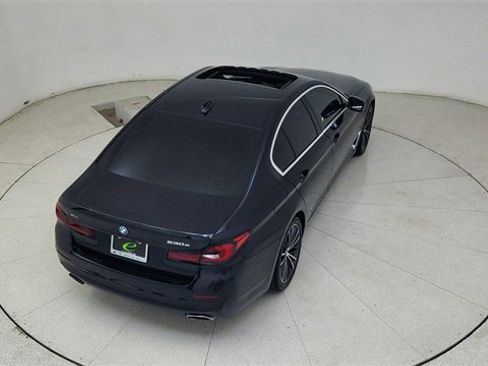 Used 2023 BMW 530e xDrive w/ Premium Package image 84