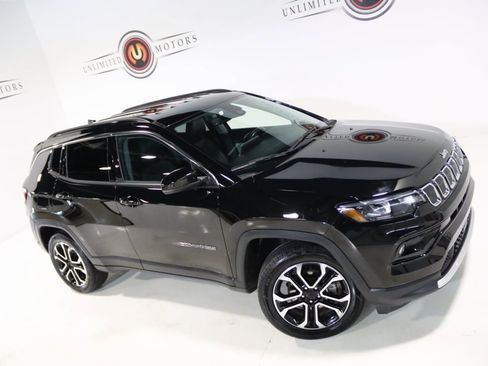 Used 2022 Jeep Compass Limited image 11