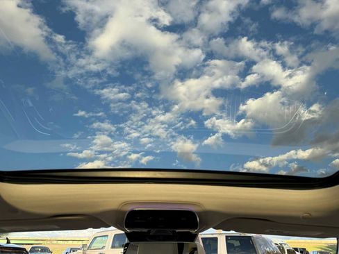 Certified 2025 Mercedes-Benz E 350 4MATIC Sedan image 28