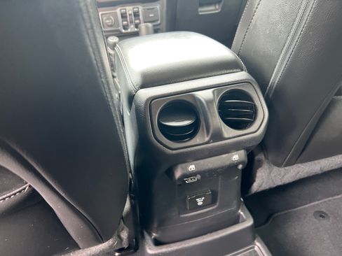 Used 2023 Jeep Wrangler Sahara w/ Cold Weather Group AWD/4WD image 12