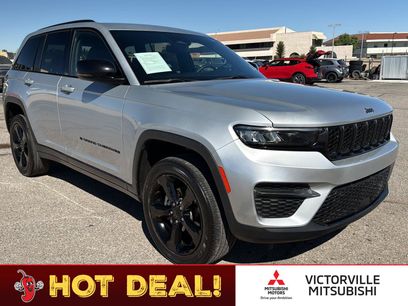 Used 2023 Jeep Grand Cherokee Altitude