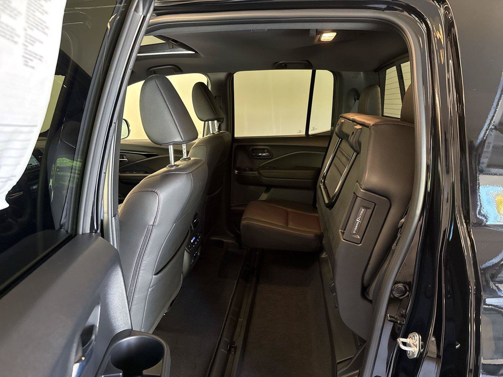 Used 2025 Honda Ridgeline Black Edition image 26