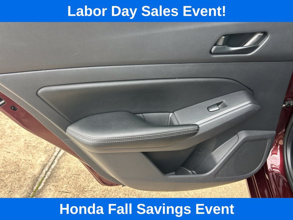 Used 2025 Nissan Altima 2.5 SV FWD image 11