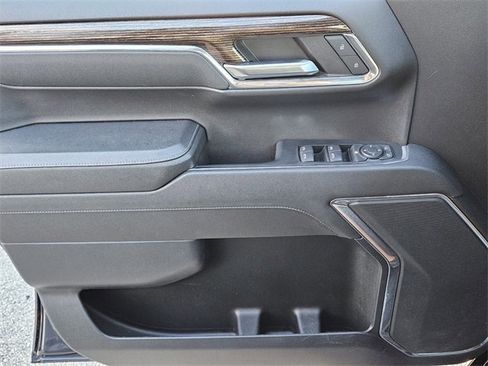 Used 2023 GMC Sierra 1500 Elevation image 28