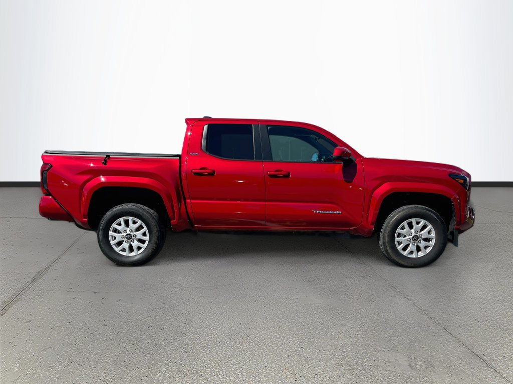 Used 2025 Toyota Tacoma SR5 AWD/4WD image 8