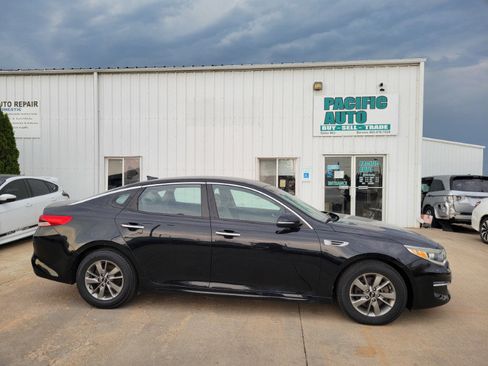 Used 2016 Kia Optima LX FWD image 8