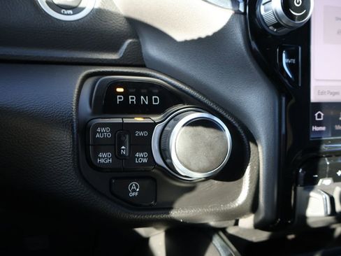 Used 2024 RAM 1500 Big Horn AWD/4WD image 32