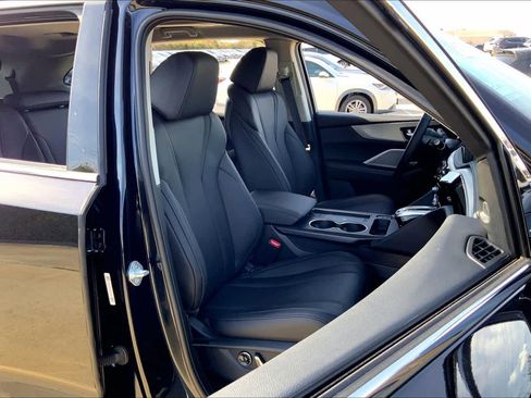 Certified 2026 Acura MDX FWD image 9