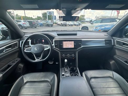 Used 2023 Volkswagen Atlas Cross Sport SEL Premium R-Line AWD/4WD image 17