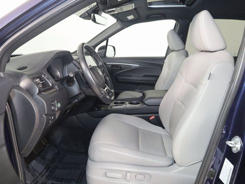 Used 2024 Honda Passport EX-L image 11