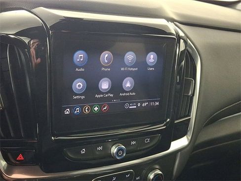 Used 2022 Chevrolet Traverse LT image 27