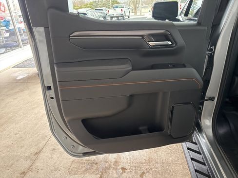 Used 2025 GMC Sierra 1500 AT4 w/ AT4 Premium Package image 26