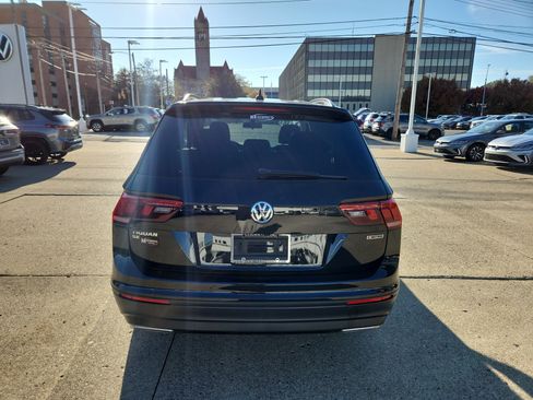 Used 2019 Volkswagen Tiguan SE w/ Panoramic Sunroof Package image 4