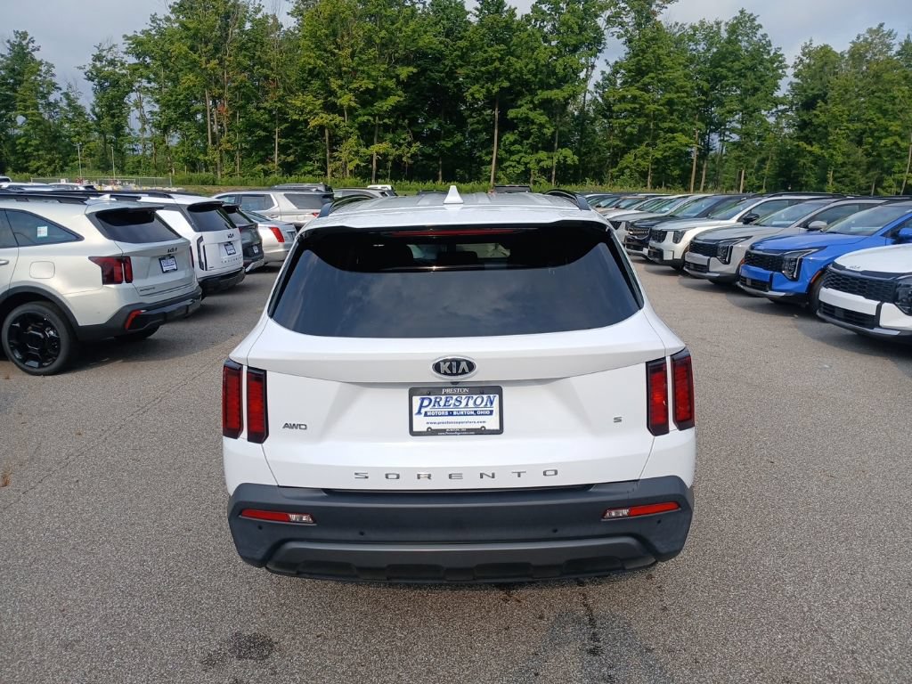 Certified 2021 Kia Sorento S AWD/4WD image 4