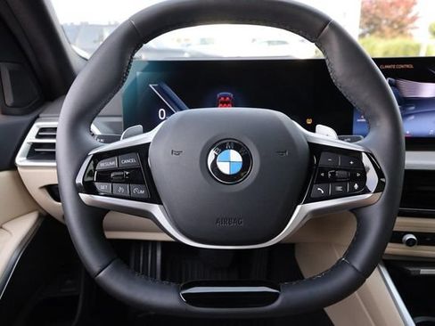 Used 2025 BMW 330i xDrive Sedan w/ Premium Package AWD/4WD image 10