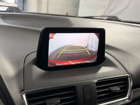 Used 2018 MAZDA MAZDA3 Grand Touring w/ Premium Equipment Package image 21