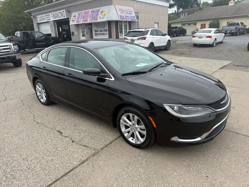 Used 2015 Chrysler 200 Limited FWD image 19