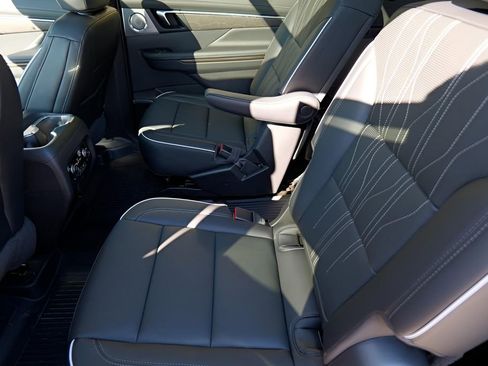 New 2026 Buick Enclave Avenir w/ Super Cruise Package image 16