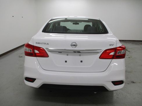 Used 2019 Nissan Sentra SV image 6