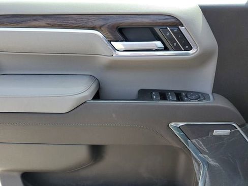 New 2026 GMC Sierra 1500 SLT image 19