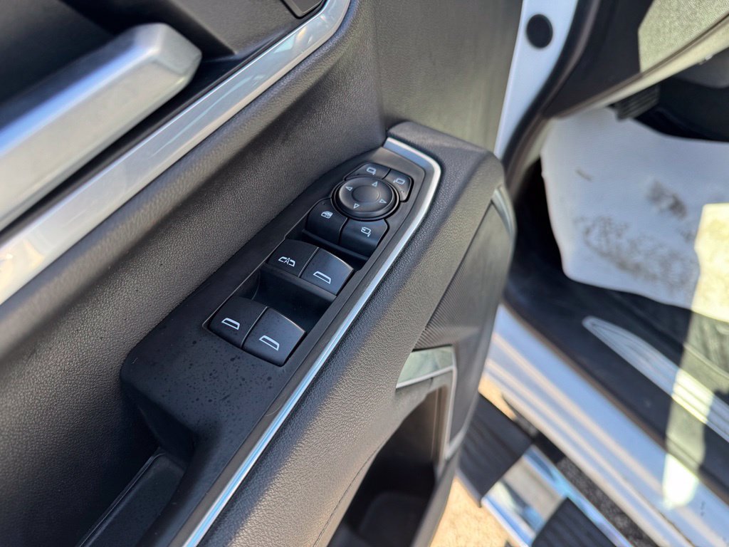 Used 2025 Chevrolet Silverado 2500 LT w/ Safety Package AWD/4WD image 10