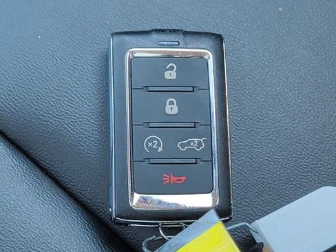 Used 2023 Jeep Grand Cherokee 4WD 4xe image 39