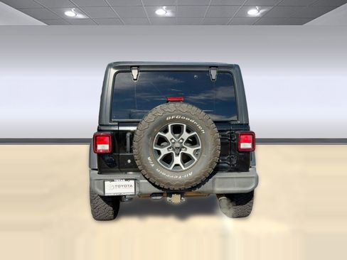 Used 2018 Jeep Wrangler Unlimited Sport image 9